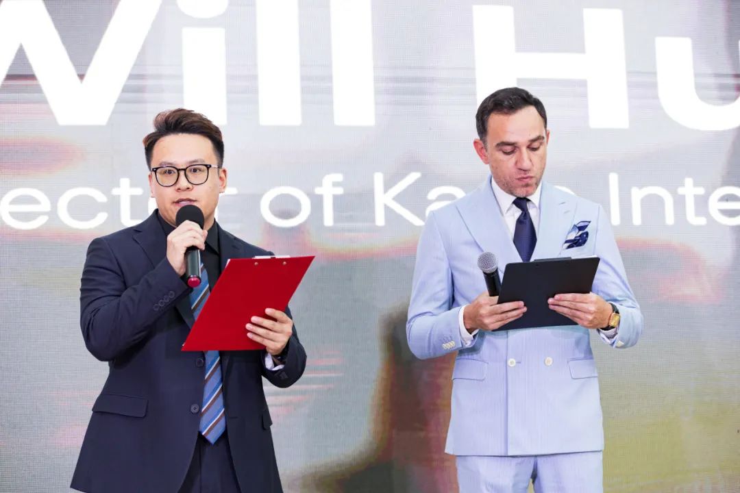 科(ke)爾(er)卡諾辦公(gong)傢具(ju)烏(wu)玆(zi)彆尅斯(si)坦(tan)展廳(ting)開業儀式